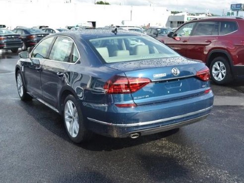 2018 Volkswagen Passat 2.0T SE w/Technology Tourmaline Blue Metallic, Lawrence, MA