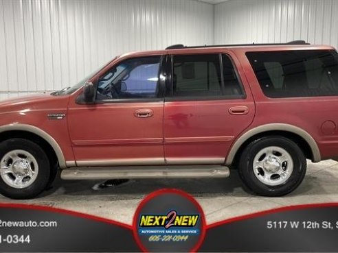 2001 Ford Expedition Eddie Bauer Sport Utility 4D Red, Sioux Falls, SD