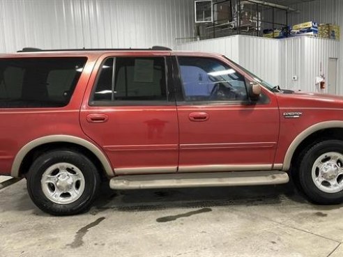 2001 Ford Expedition Eddie Bauer Sport Utility 4D Red, Sioux Falls, SD