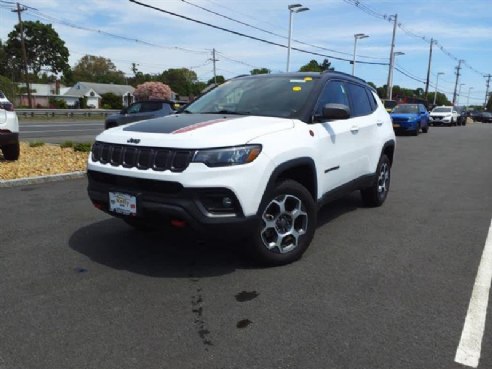 2022 Jeep Compass Trailhawk Bright White Clearcoat, Lynnfield, MA