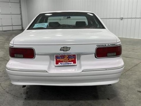 1996 Chevrolet Caprice Sedan 4D White, Sioux Falls, SD