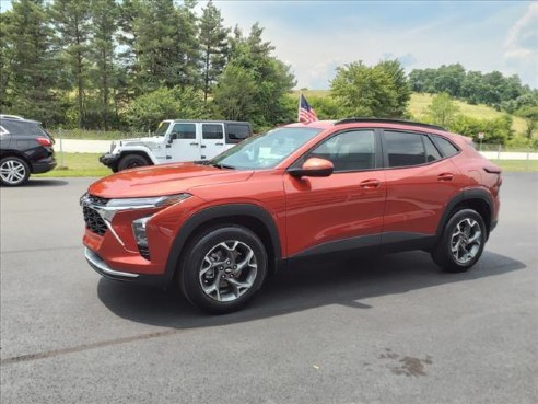 2024 Chevrolet Trax LT Orange, Windber, PA