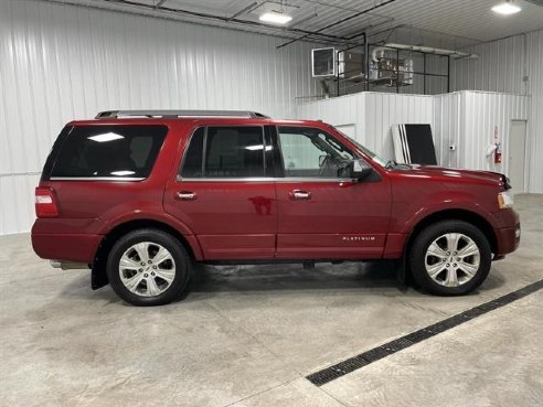 2016 Ford Expedition Platinum Sport Utility 4D MAROON, Sioux Falls, SD