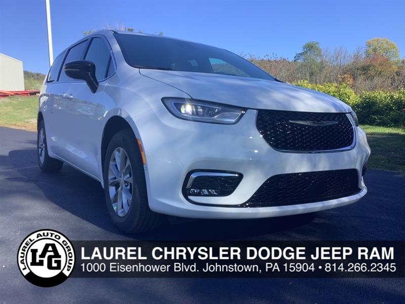2026 Chrysler Pacifica Select White, Johnstown, PA