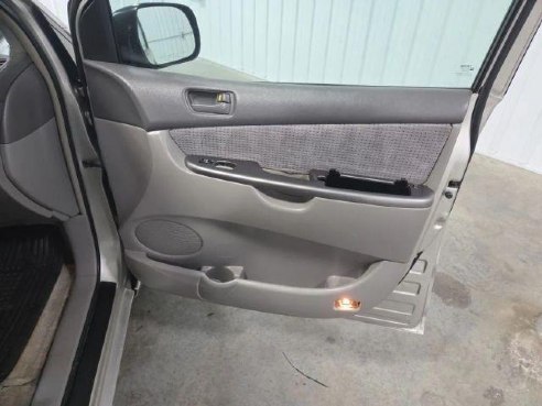 2006 Toyota Sienna LE Minivan 4D Silver, Sioux Falls, SD